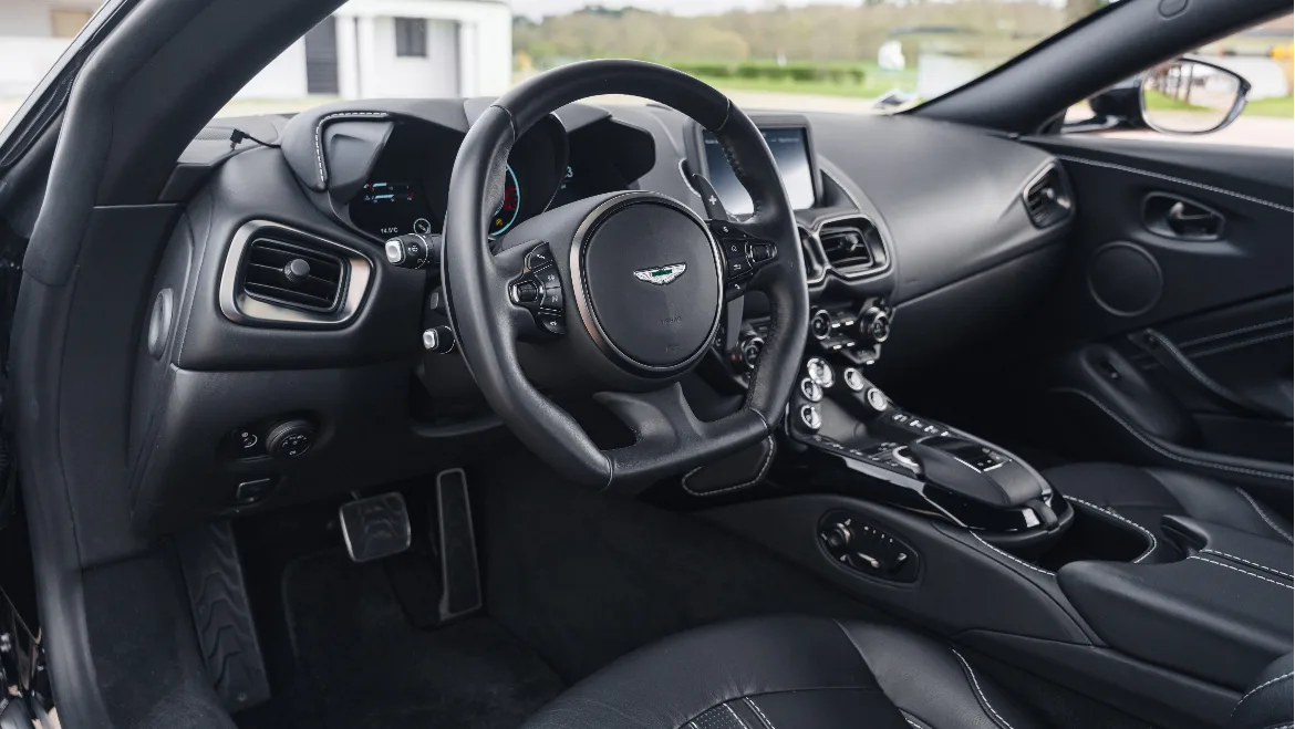 Aston Martin V8 Vantage II